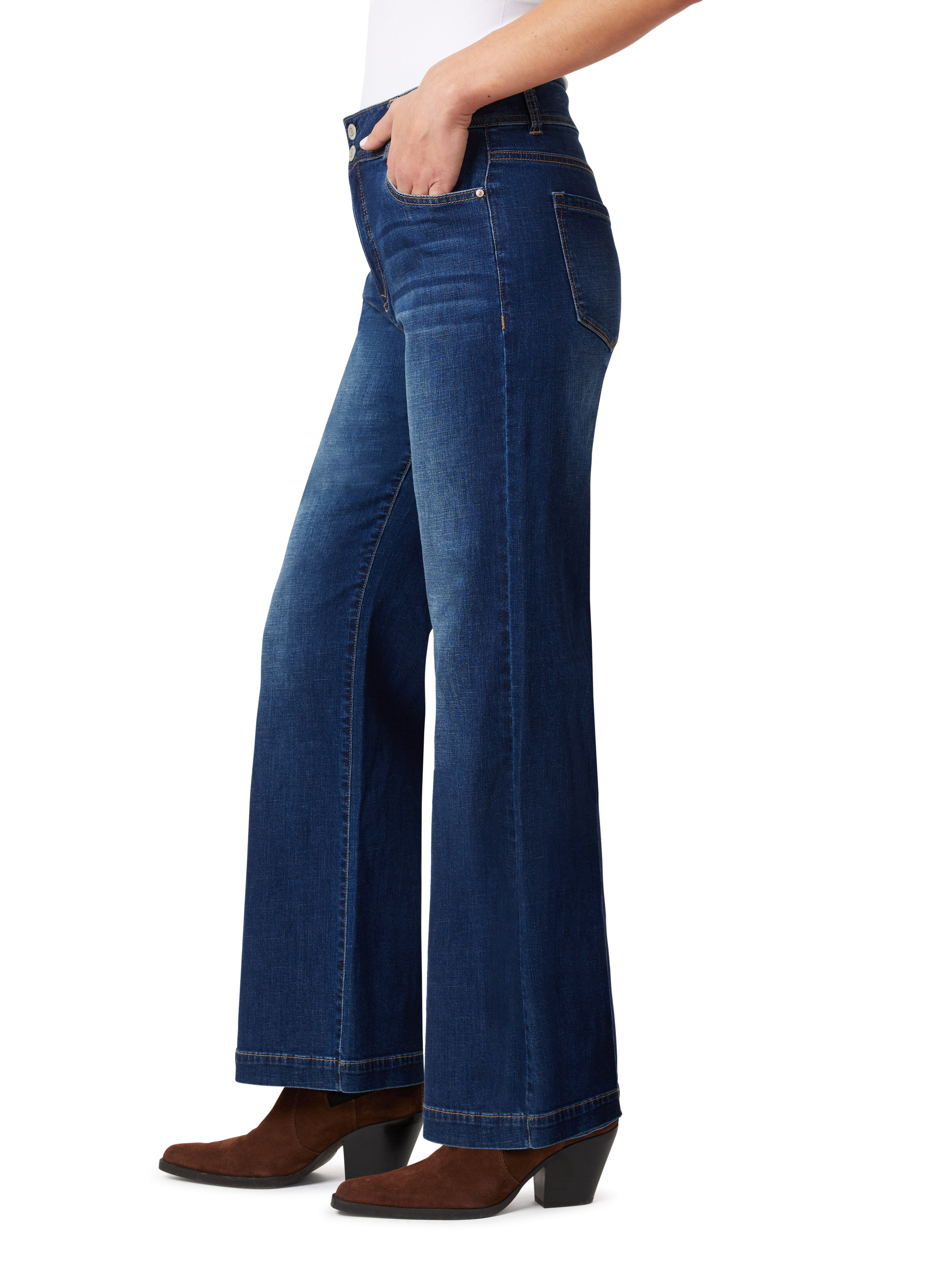 Everbreeze Curvy High-Rise Relaxed Flare Jeans (Regular)