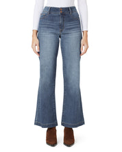 Everbreeze Curvy High-Rise Relaxed Flare Jeans (Regular)